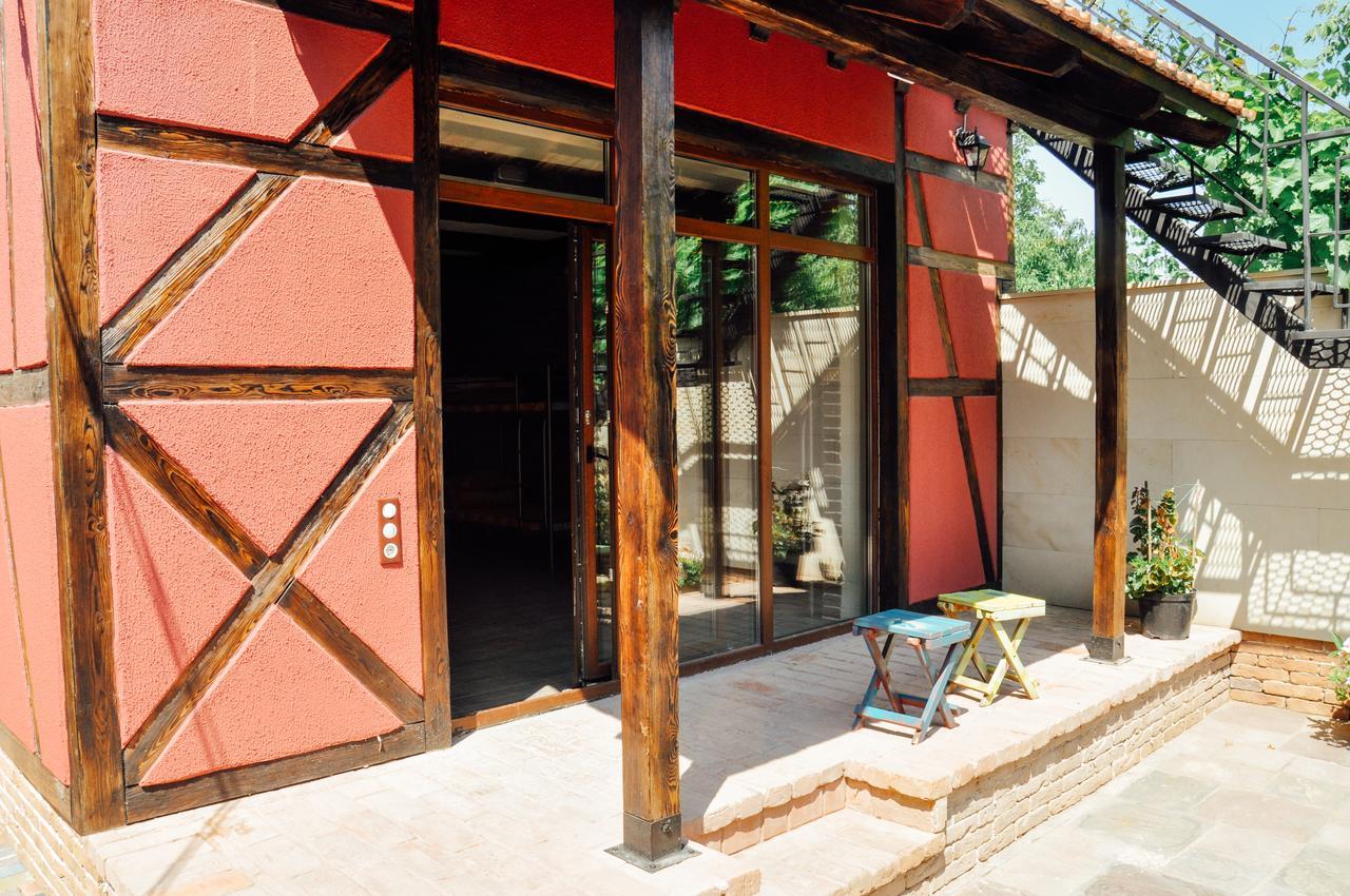Funky Mamaliga Hostel Chisinau Exterior photo
